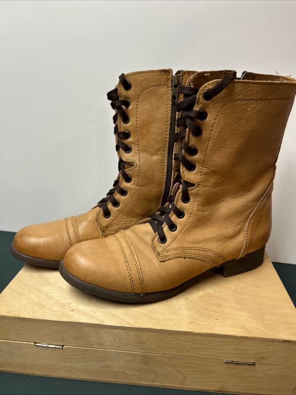 Zigi Soho Combat Boots Women's 9 Punisher Tan Leather Zip Lace Up Festival